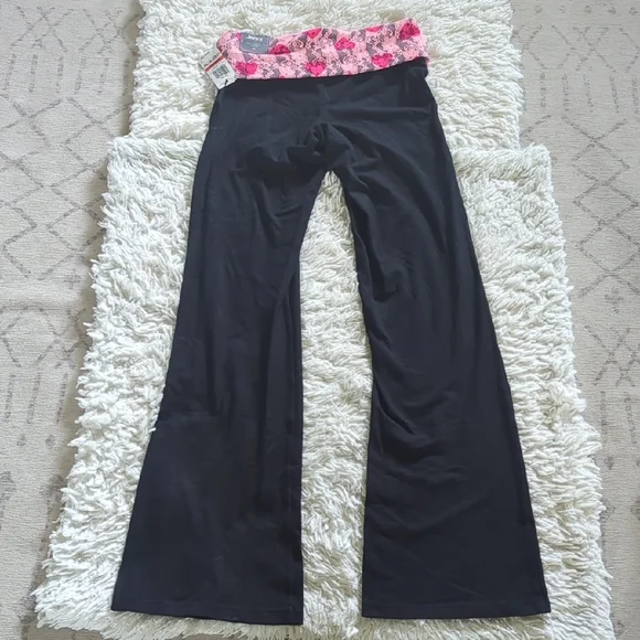 Jenni by Jennifer Moore Black and Pink Lace Trim Flare Leggings - Picture 3 of 4